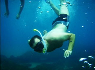 Snorkel en el agua